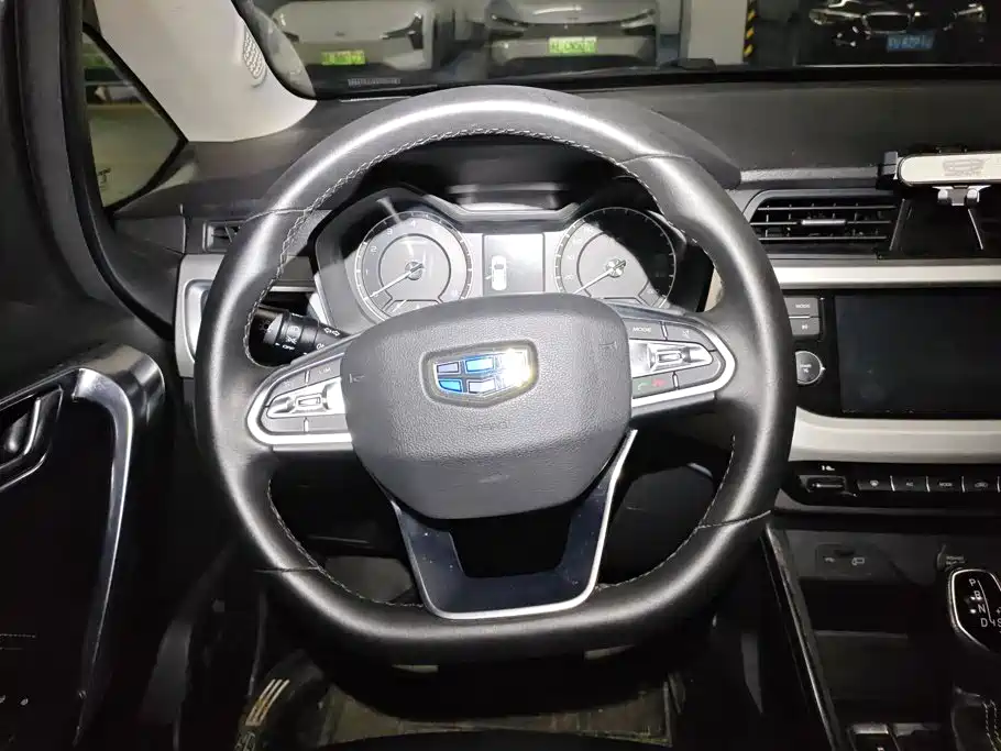 Geely Vision X3 — миниатюра 15