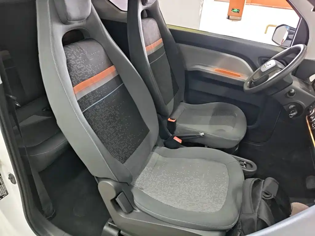 Wuling MINIEV — миниатюра 25
