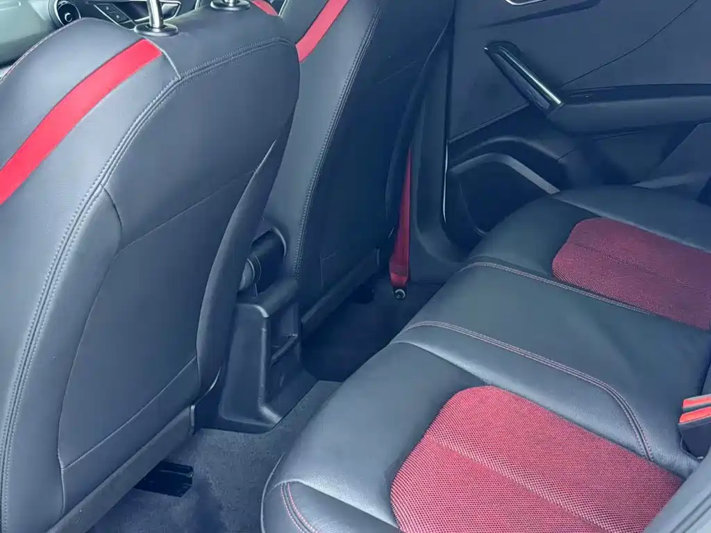Audi Q2L — миниатюра 9