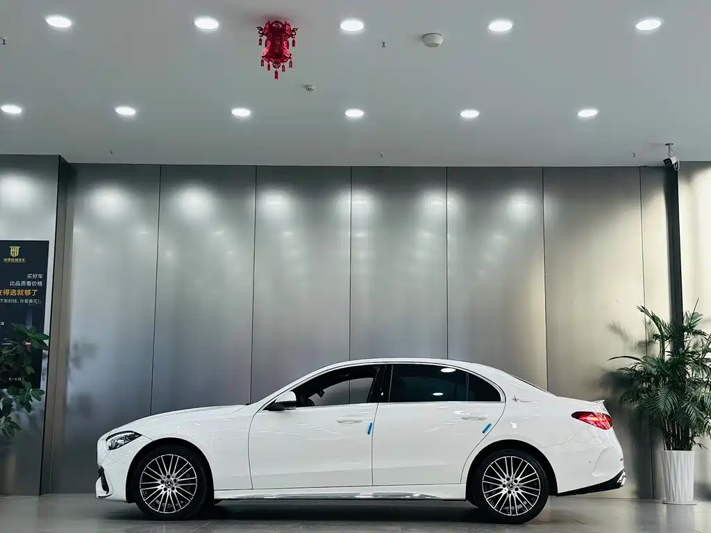 Mercedes-Benz C-Class — миниатюра 9