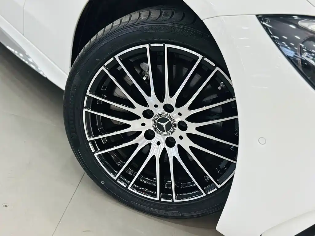 Mercedes-Benz C-Class — миниатюра 14