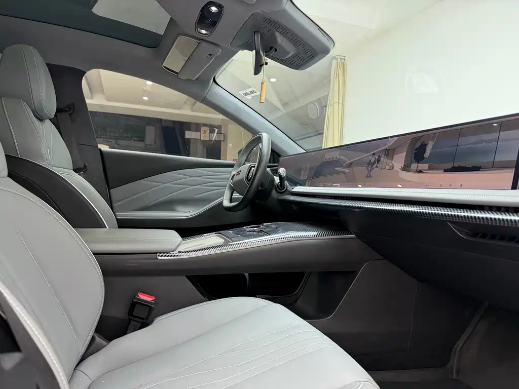 GEELY GALAXY GALAXY E8