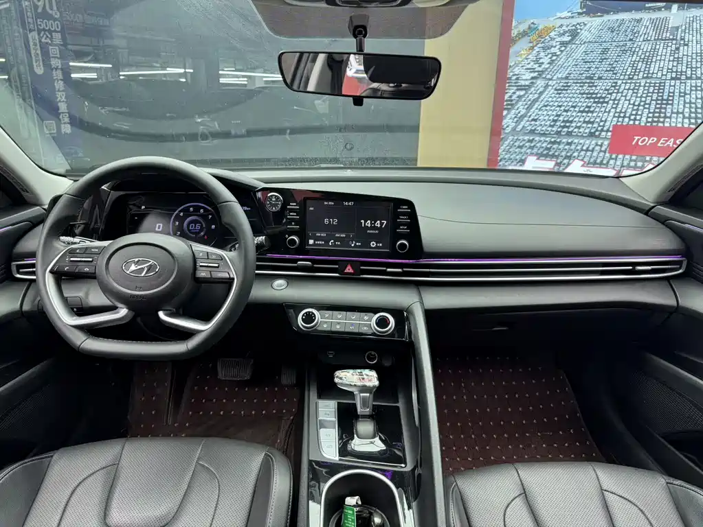 Hyundai Elantra — миниатюра 15