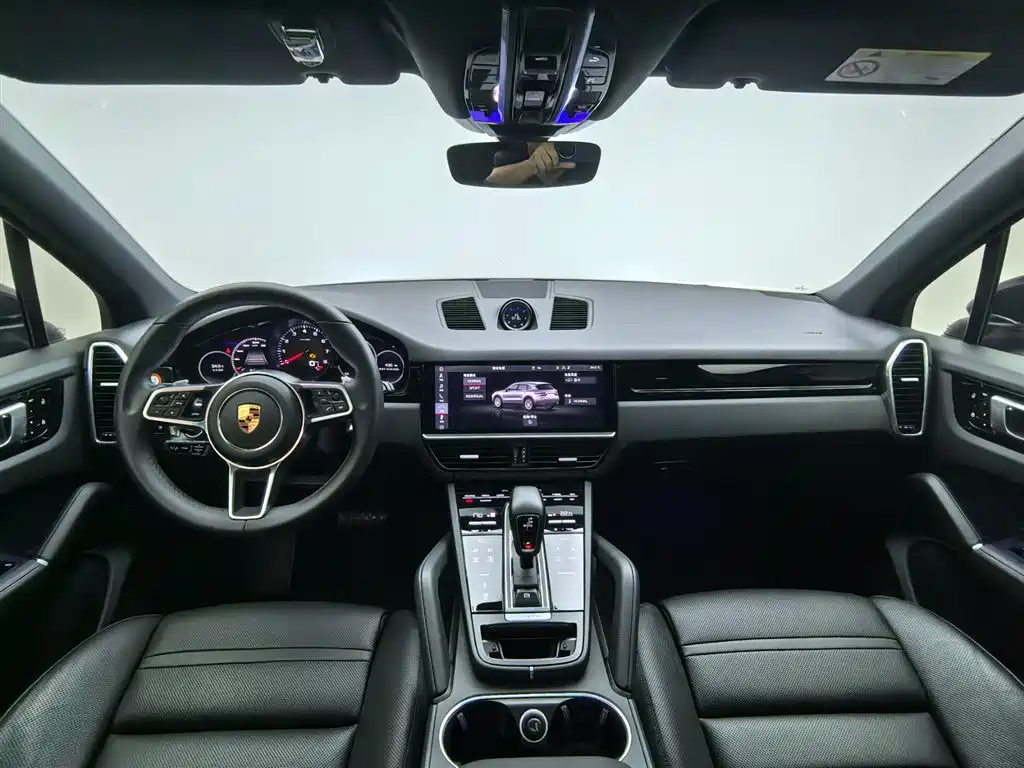 Porsche Cayenne — миниатюра 12