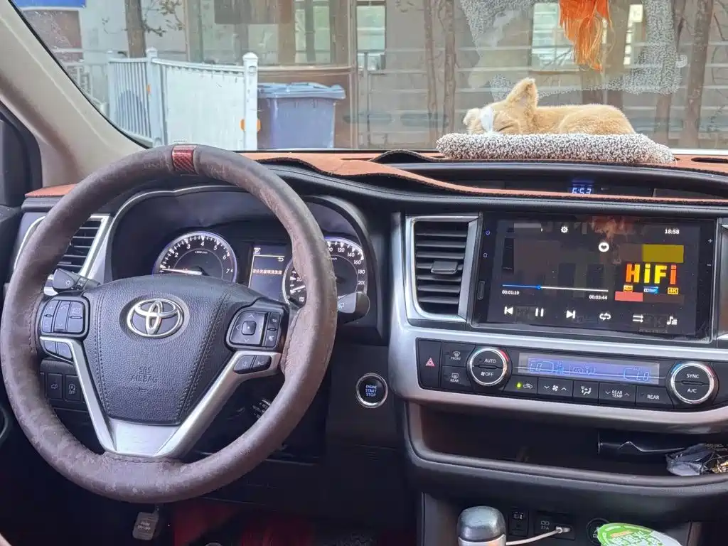 Toyota Highlander — миниатюра 7