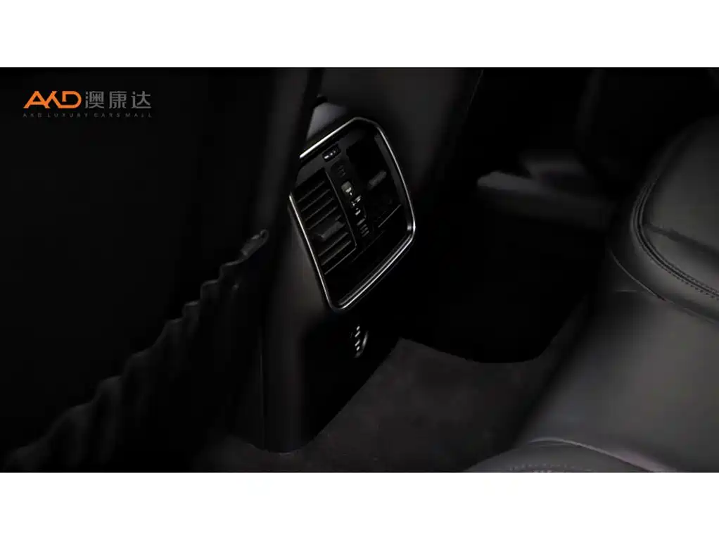 Porsche Macan — миниатюра 9