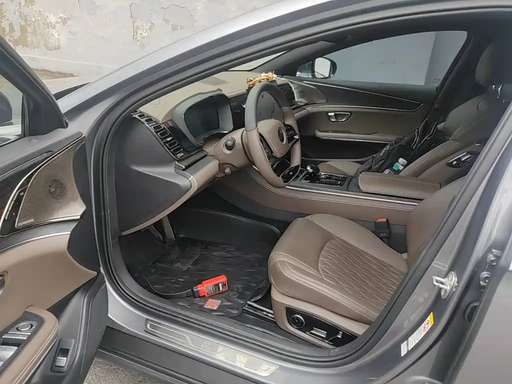 BYD Han — миниатюра 16