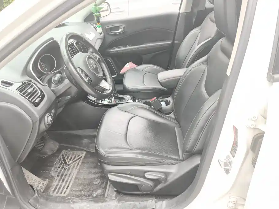 Jeep Compass — миниатюра 9