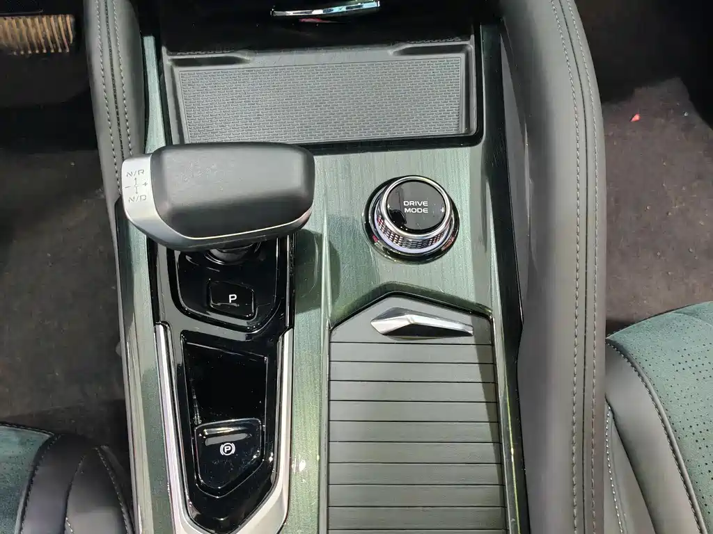 GEELY AUTOMOBILE XINGYUE L