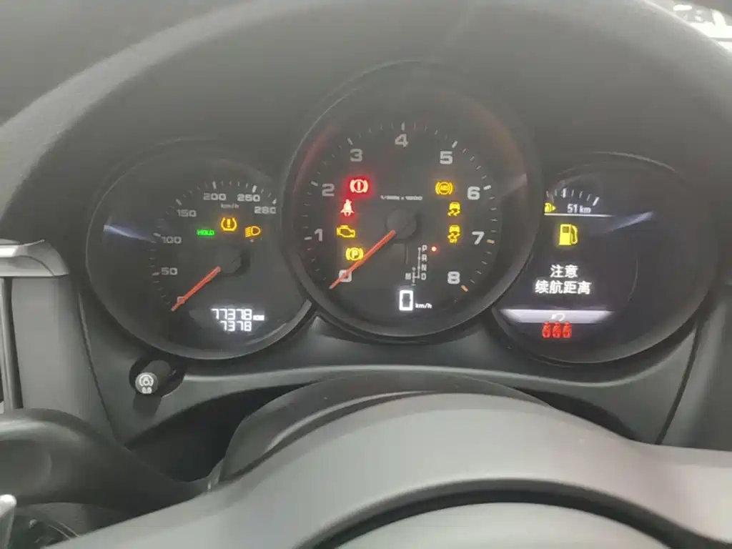 Porsche Macan — миниатюра 12