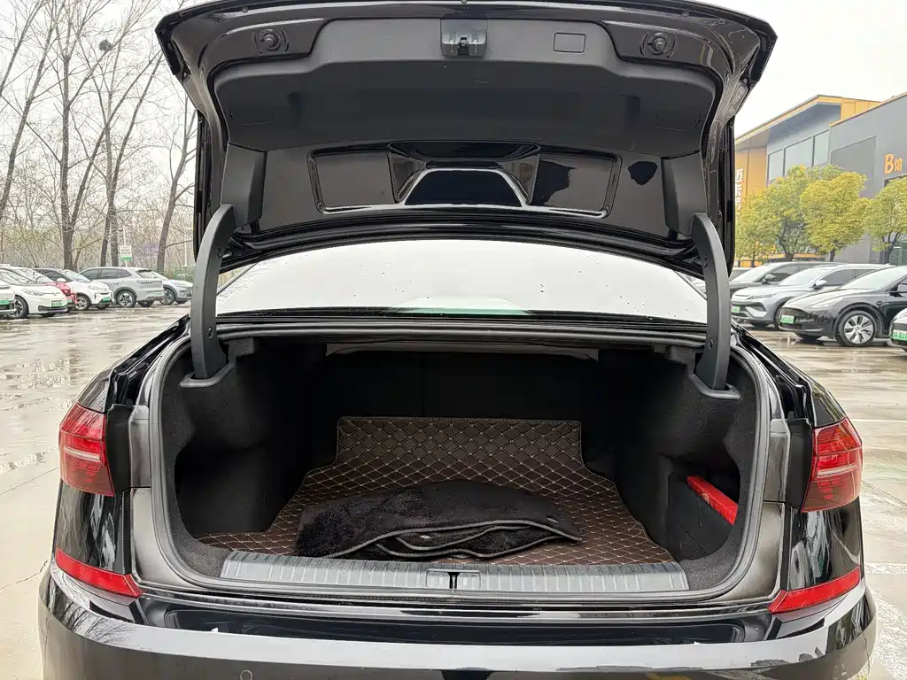 Volkswagen Passat — миниатюра 7