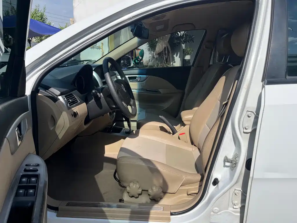 Buick Excelle — миниатюра 9