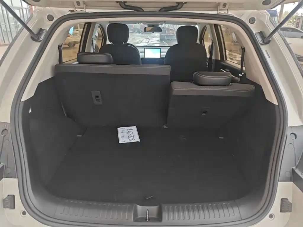 Baojun Yunduo — миниатюра 19