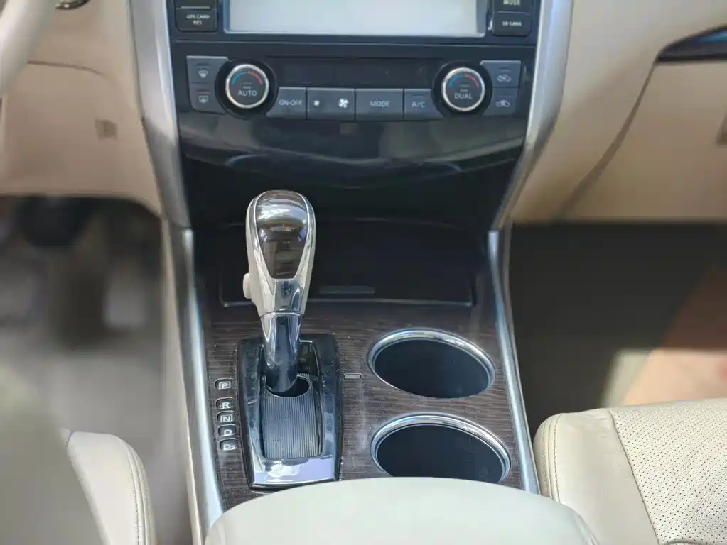 Nissan Teana — миниатюра 9