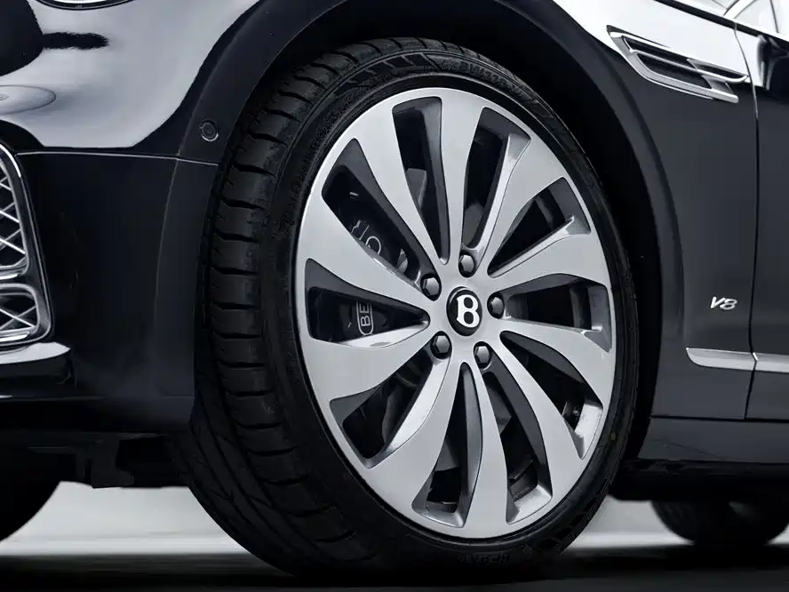 Bentley Flying Spur — миниатюра 9
