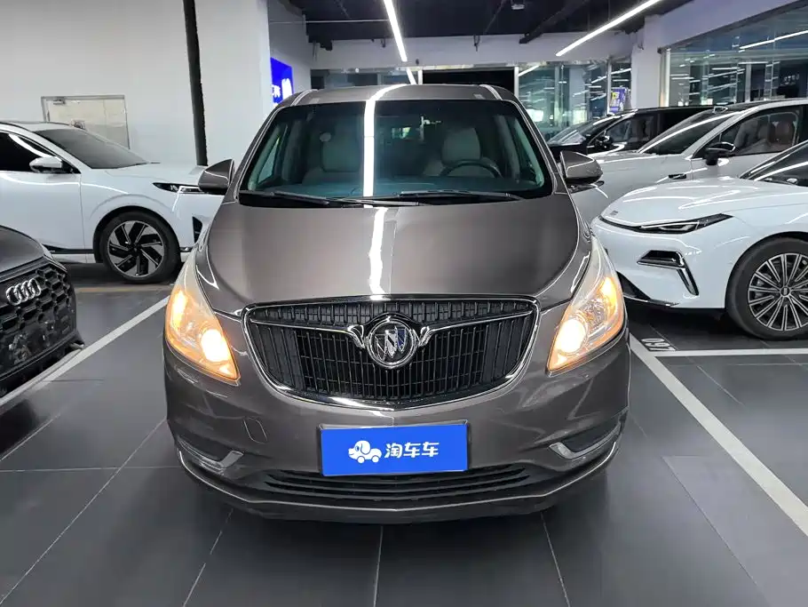 Buick GL8 — миниатюра 2