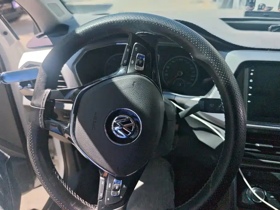 Volkswagen T-Cross — миниатюра 15