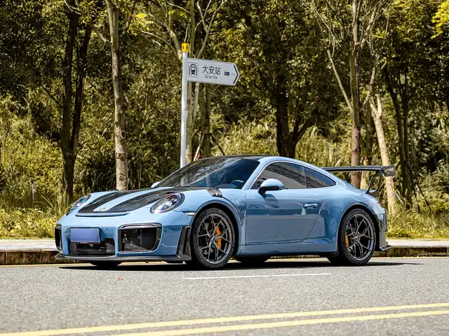 Porsche 911