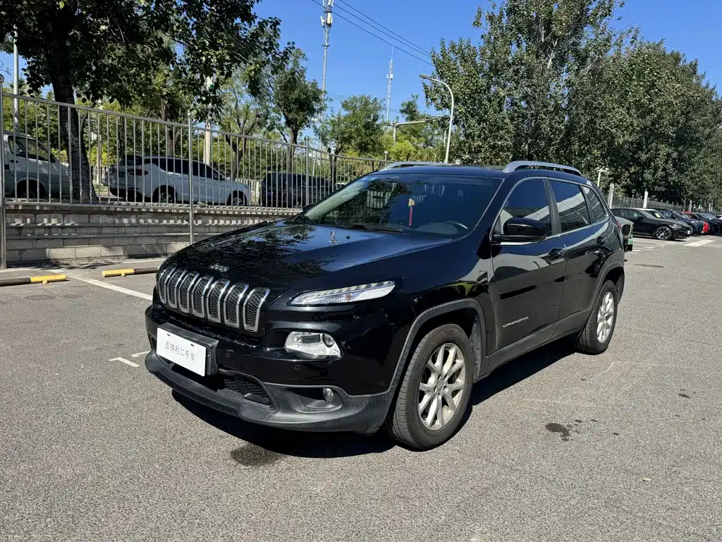 Jeep Cherokee — миниатюра 6