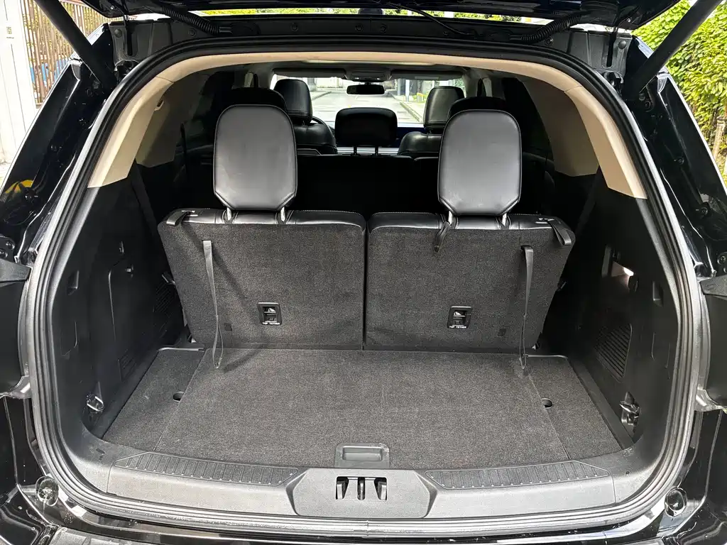 Ford Explorer — миниатюра 24