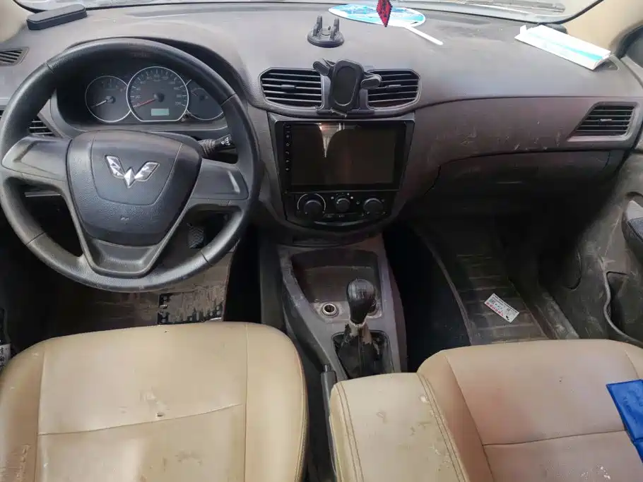 Wuling Hongguang — миниатюра 12