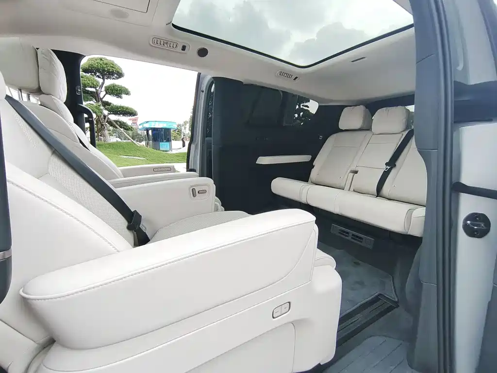 Li Auto Li MEGA — миниатюра 13