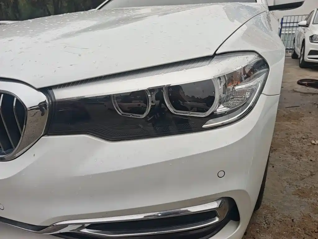 BMW 5 Series — миниатюра 24