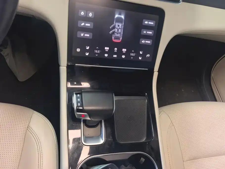 Li Auto Li ONE — миниатюра 16