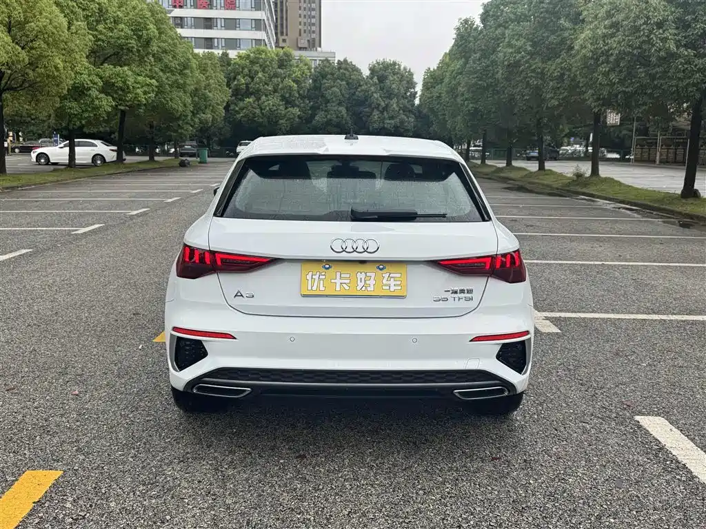 Audi A3 2021 Sportback 35 TFSI Fashion Sport