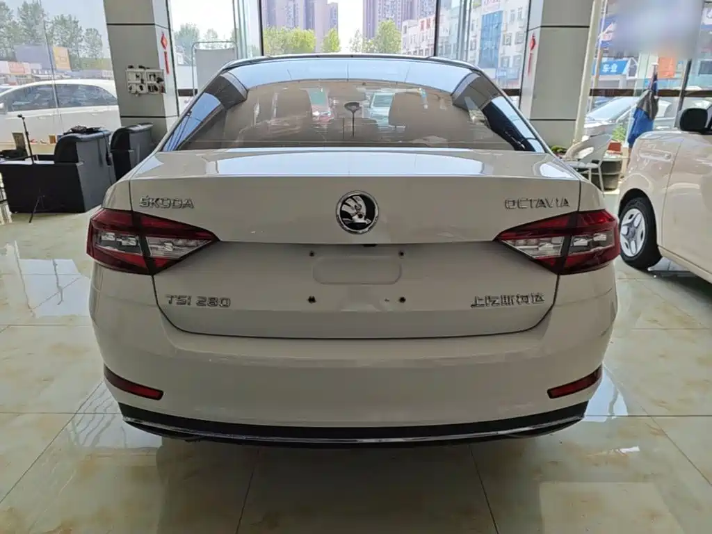 Skoda Octavia — миниатюра 6