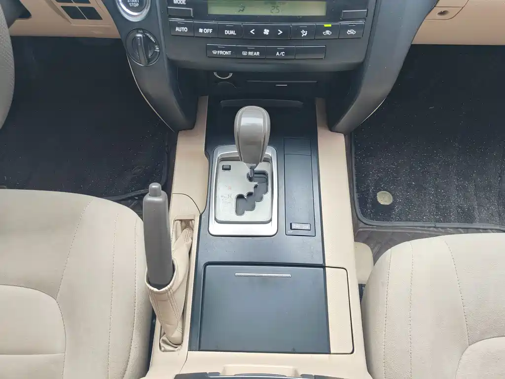 Toyota Land Cruiser — миниатюра 12