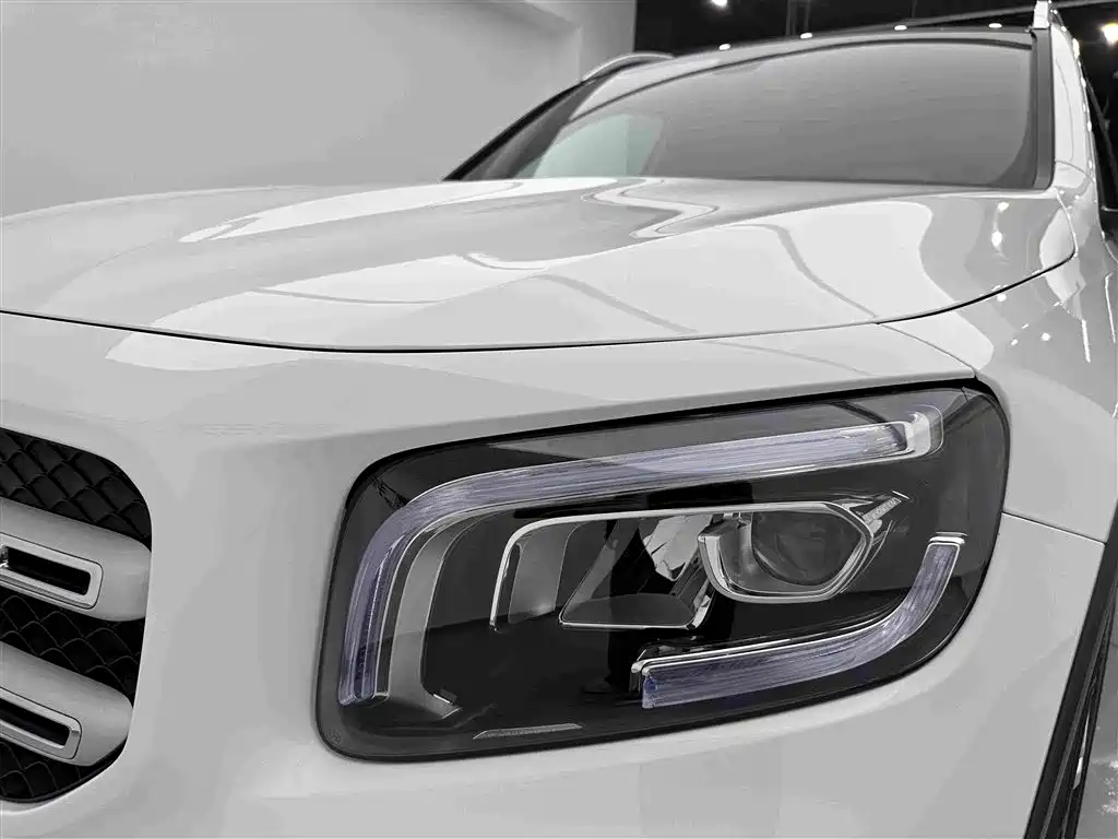 Mercedes-Benz GLB — миниатюра 27
