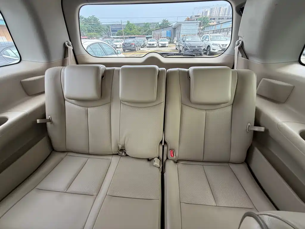 Nissan Quest — миниатюра 7