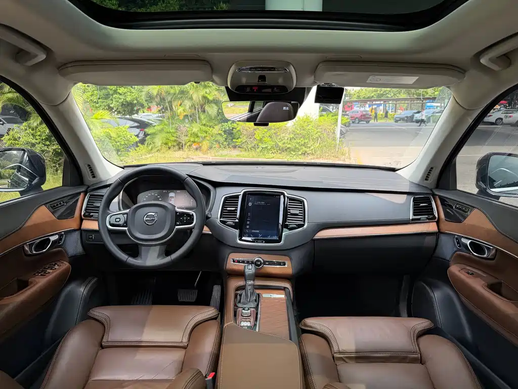 Volvo XC90 — миниатюра 12