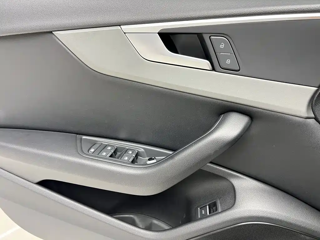 Audi A4L — миниатюра 8