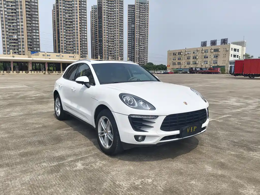 Porsche Macan — миниатюра 3