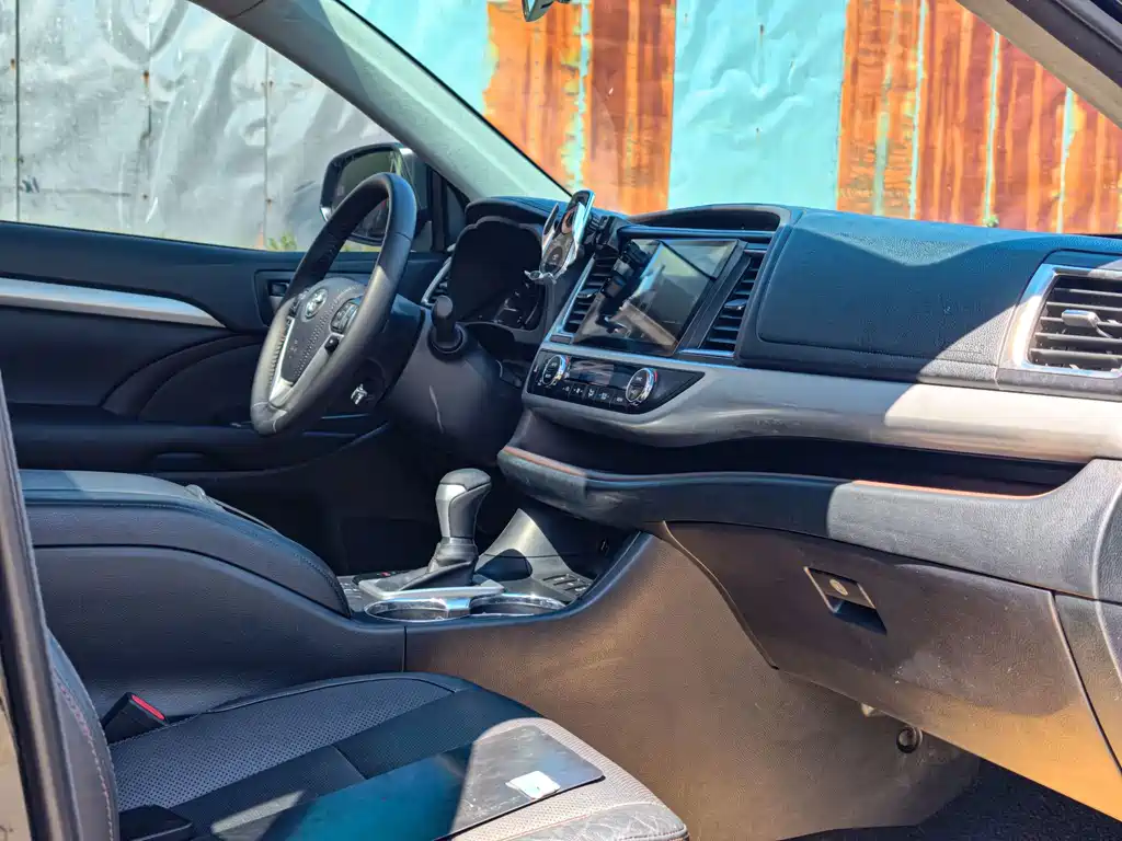 Toyota Highlander — миниатюра 26