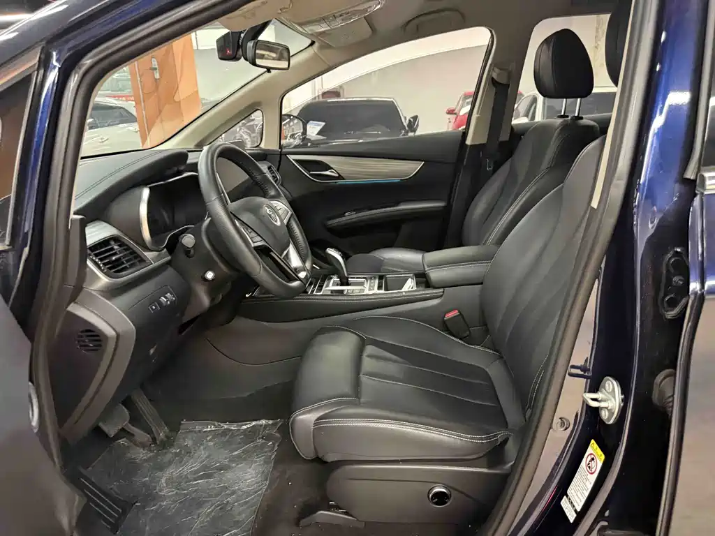 BYD MAX New Energy — миниатюра 10