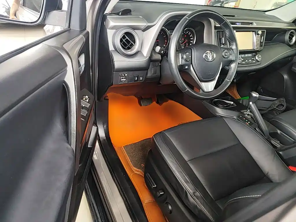 Toyota RAV4 — миниатюра 16