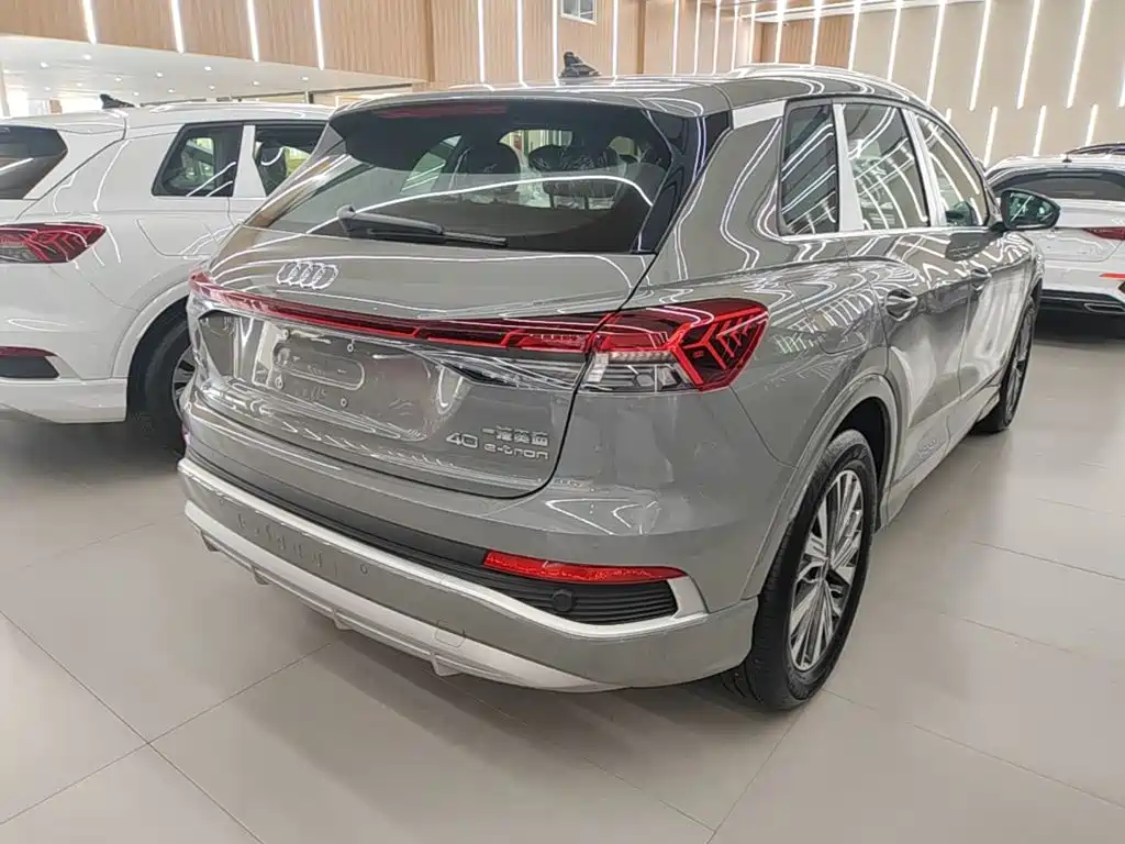Audi Q4 e-tron — миниатюра 7