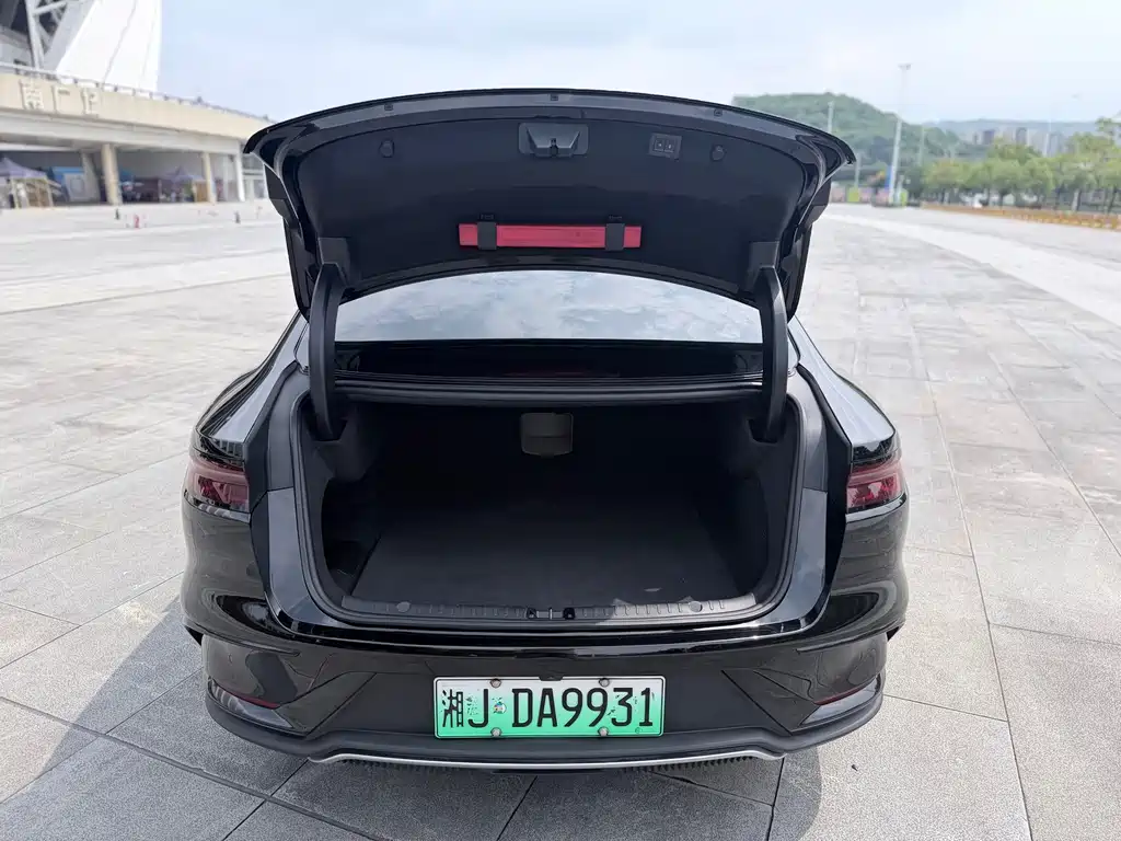 BYD Han — миниатюра 10