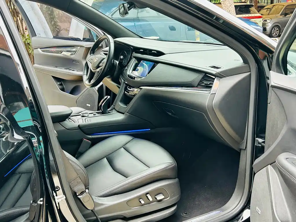 Cadillac XT5 — миниатюра 10