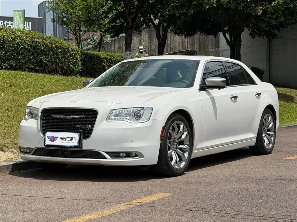 Chrysler 300C 2016