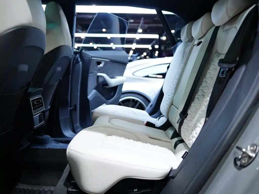 Audi RS Q8 — миниатюра 40