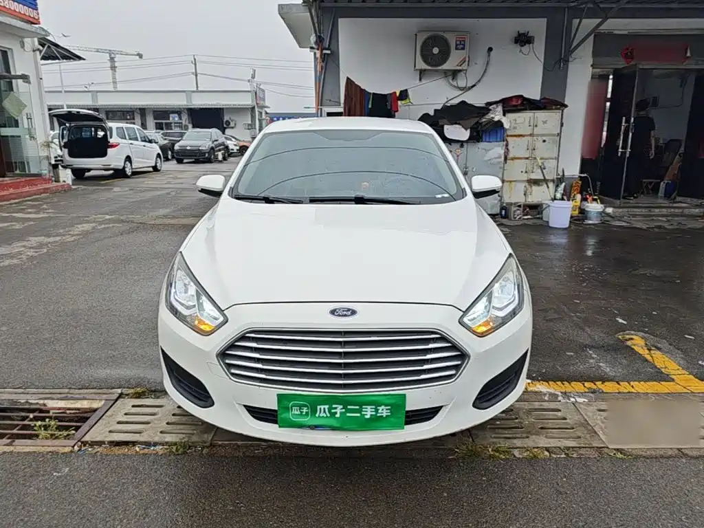 Ford Escort — миниатюра 3