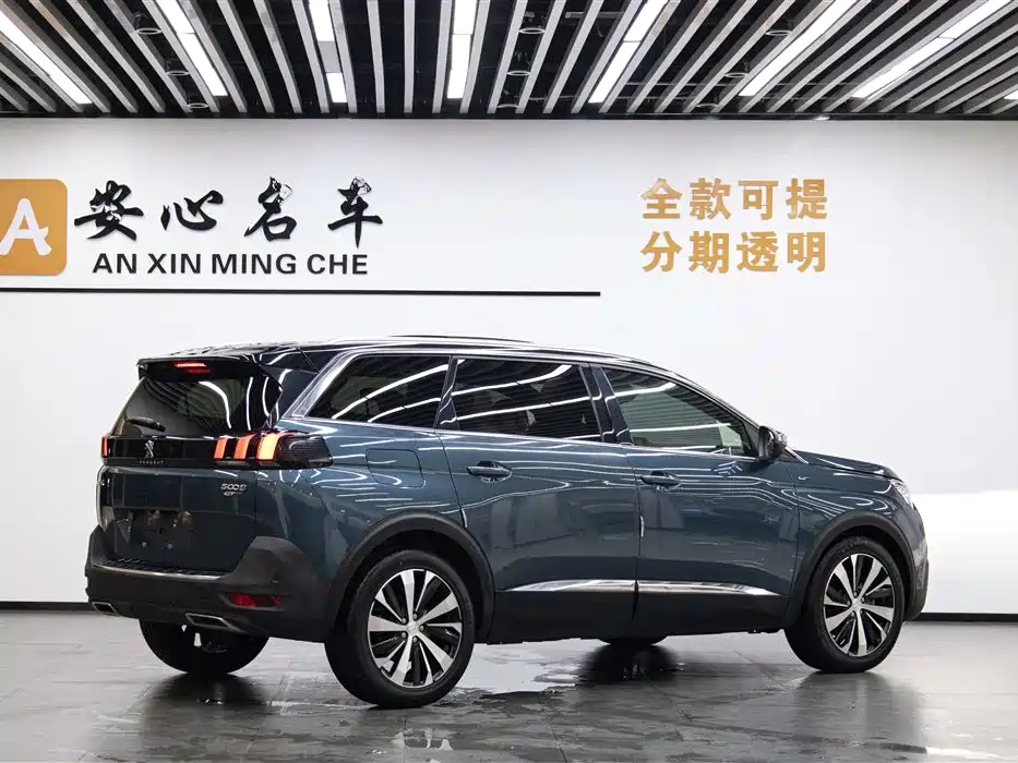 Peugeot 5008 2017 380THP 7 мест Luxury GT