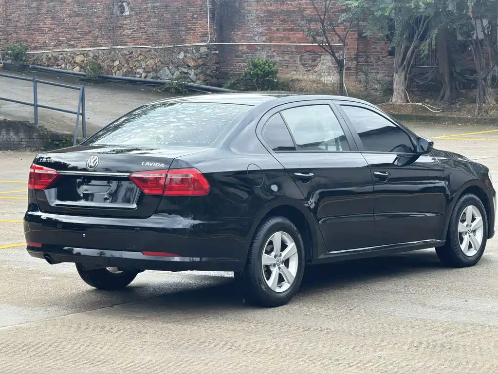 Volkswagen Lavida — миниатюра 7