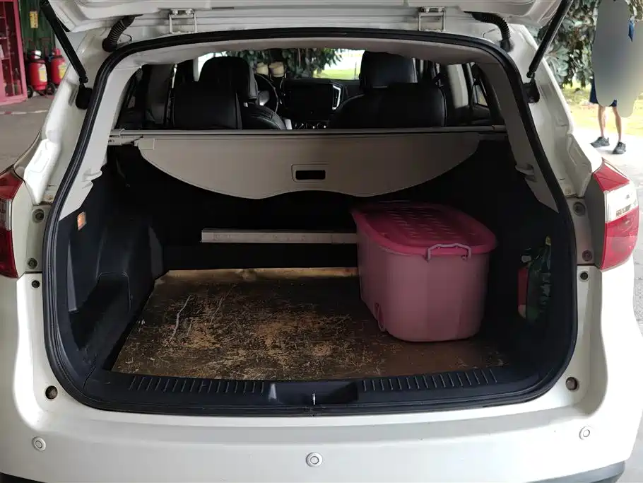 Venucia T70 2015 2.0L CVT