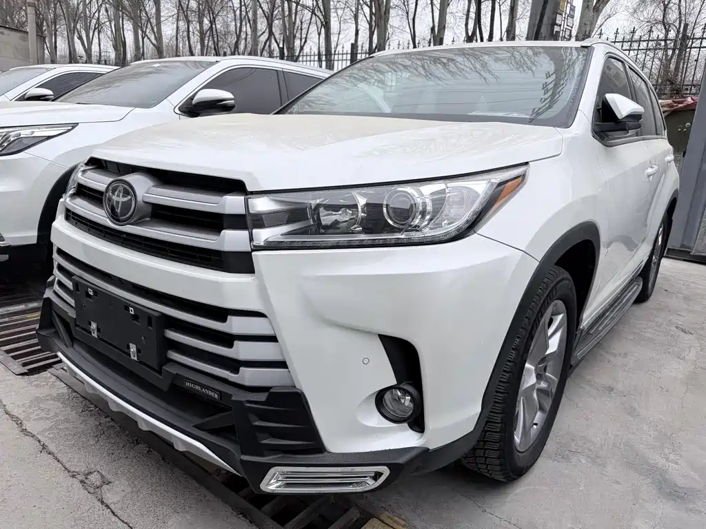 Toyota Highlander 2021
