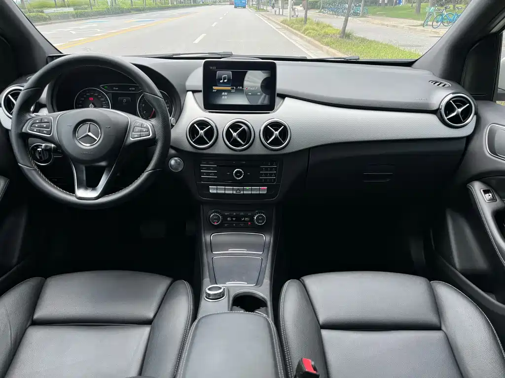 Mercedes-Benz B-Class — миниатюра 15